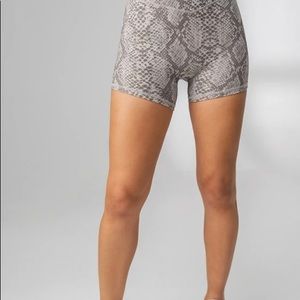 BALANCE ATHLETICA Kingdom Collection Ascend Short